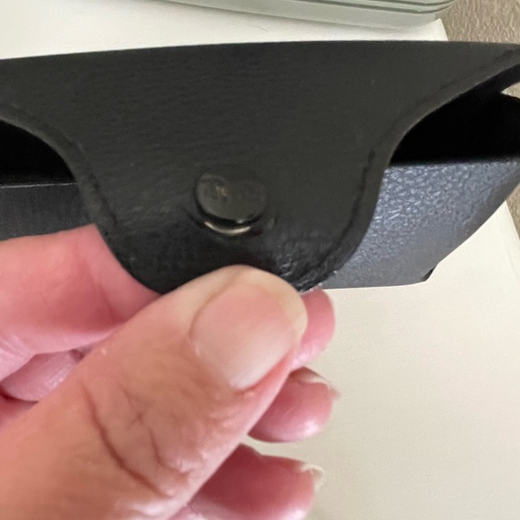 Ray-Ban’s in brown with brown lenses. - Picture 9 of 9